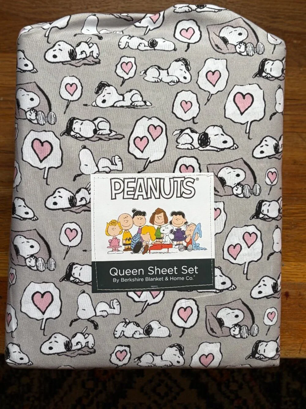 PEANUTS Sleeping Snoopy Pink Hearts QUEEN Size Sheet Set Sleeping Dreaming